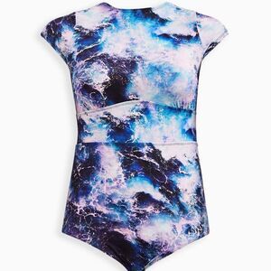 NWOT Torrid Active Wireless Ocean Wave Scoop Back One Piece Swimsuit, Size 2